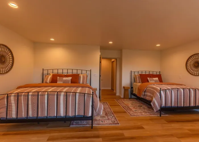 Holiday home Red Rock View, Hot Tub, 3914sqft, Pets *