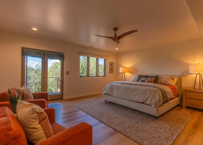 Red Rock View, Hot Tub, 3914sqft, Pets